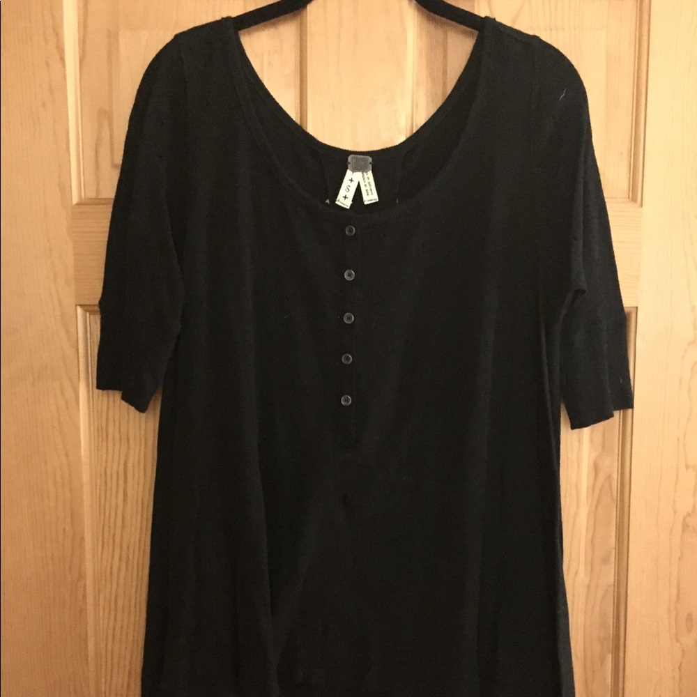 Free People distressed top, S